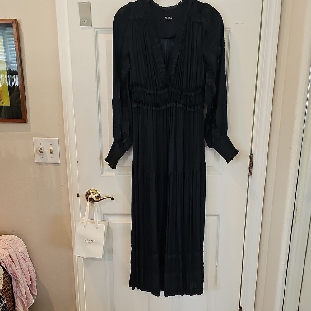 Elegant Navy Midi Dress